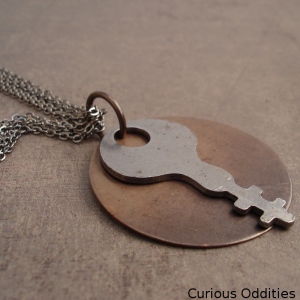 key-necklace-a-by-curious-oddities